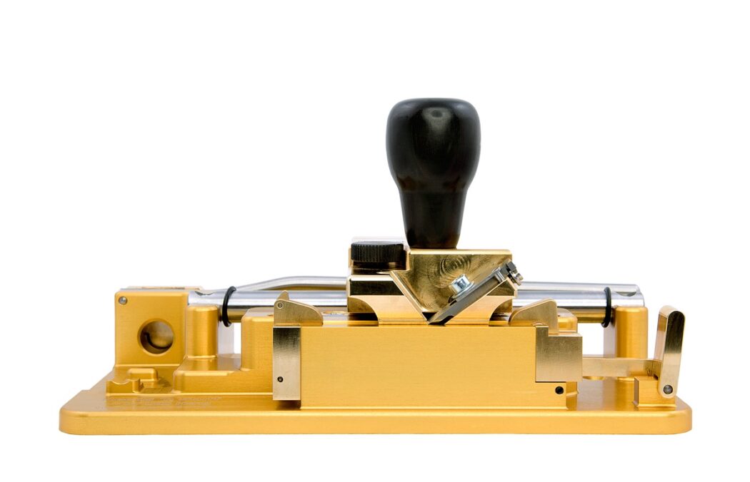 (Udo Heng) Oboe Passin Gouging Machine Howarth of London